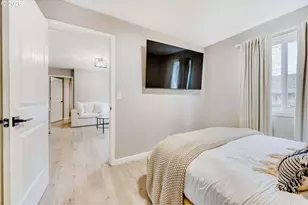 1422 SE 169th Pl, Portland, OR 97233 - Photo 17