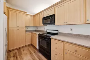 5055 Foothills Dr, Lake Oswego, OR 97034 - Photo 17