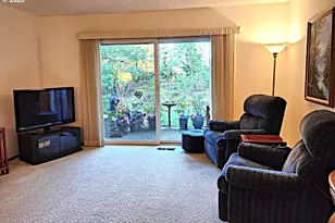 9420 SW Brentwood Pl, Portland, OR 97224 - Photo 17