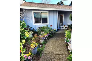 9420 SW Brentwood Pl, Portland, OR 97224 - Photo 3