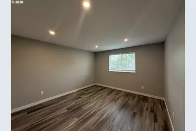 9330 SE Grant St, Portland, OR 97216 - Photo 17