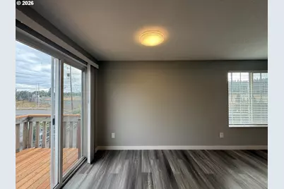 9330 SE Grant St, Portland, OR 97216 - Photo 9