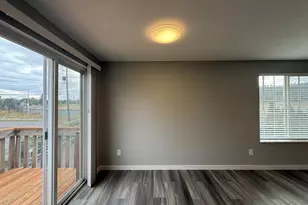 9330 SE Grant St, Portland, OR 97216 - Photo 9