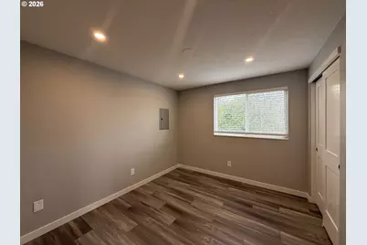 9330 SE Grant St, Portland, OR 97216 - Photo 13