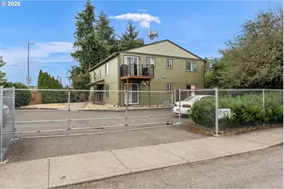 9330 SE Grant St, Portland, OR 97216 - Photo 3