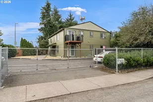 9330 SE Grant St, Portland, OR 97216 - Photo 3
