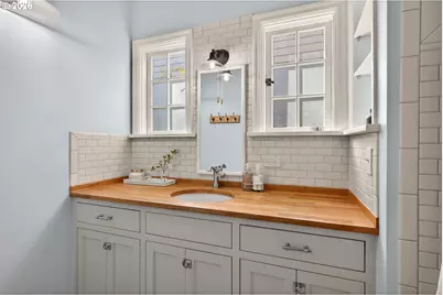 615 E 31st St, Vancouver, WA 98663 - Photo 19