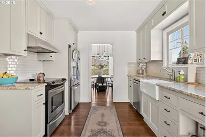 615 E 31st St, Vancouver, WA 98663 - Photo 11