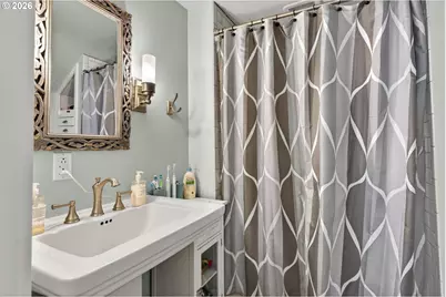 615 E 31st St, Vancouver, WA 98663 - Photo 23