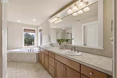 11090 NW Crystal Creek Ln, Portland, OR 97229 - Photo 19