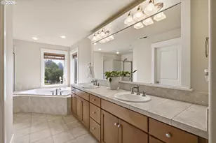 11090 NW Crystal Creek Ln, Portland, OR 97229 - Photo 19