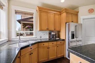 11090 NW Crystal Creek Ln, Portland, OR 97229 - Photo 9