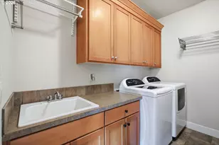 11090 NW Crystal Creek Ln, Portland, OR 97229 - Photo 15