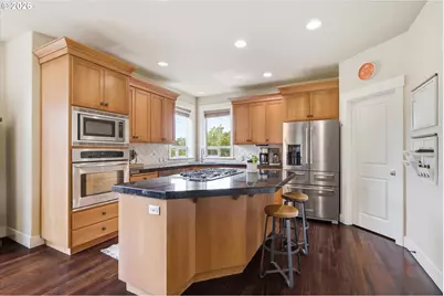 11090 NW Crystal Creek Ln, Portland, OR 97229 - Photo 7