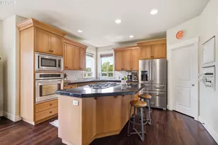 11090 NW Crystal Creek Ln, Portland, OR 97229 - Photo 7