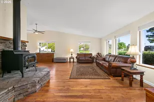 42020 Forest Ct Ln, Astoria, OR 97103 - Photo 5