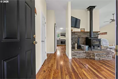 42020 Forest Court Ln, Astoria, OR 97103 - Photo 3