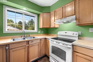 12275 SW 14th St, Beaverton, OR 97005 - Photo 17