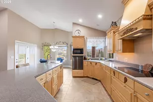 13767 N Bank Rd, Roseburg, OR 97470 - Photo 17