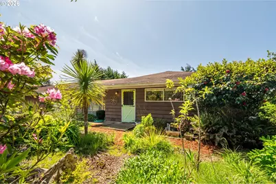 2335 Woodland Dr, Coos Bay, OR 97420 - Photo 3