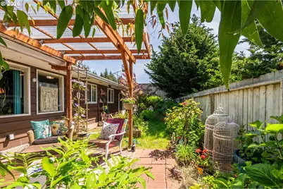 2335 Woodland Dr, Coos Bay, OR 97420 - Photo 33