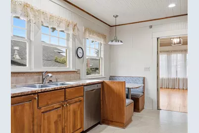 860 Beach Dr, Seaside, OR 97138 - Photo 21