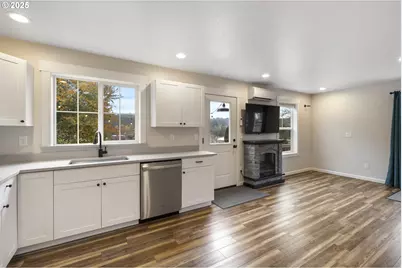 130 W 1st Ave, Estacada, OR 97023 - Photo 17