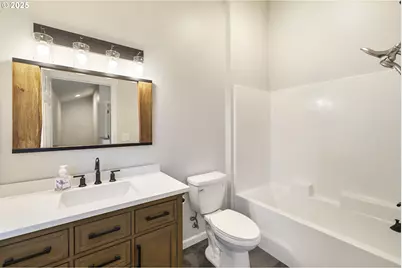 130 W 1st Ave, Estacada, OR 97023 - Photo 33