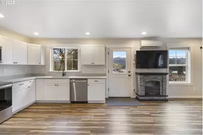 130 W 1st Ave, Estacada, OR 97023 - Photo 15