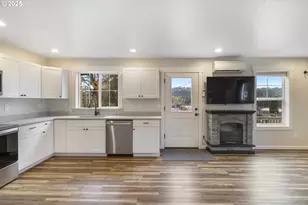 130 W 1st Ave, Estacada, OR 97023 - Photo 15