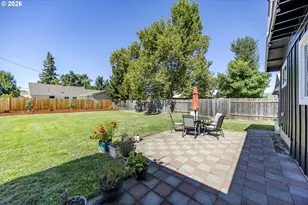 545 S 8th St, Cottage Grove, OR 97424 - Photo 33