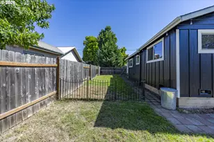 545 S 8th St, Cottage Grove, OR 97424 - Photo 41