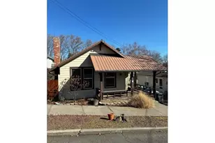 518 NW 4th St, Pendleton, OR 97801 - Photo 1