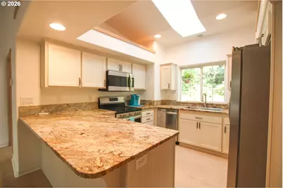 3330 31st St, Florence, OR 97439 - Photo 7