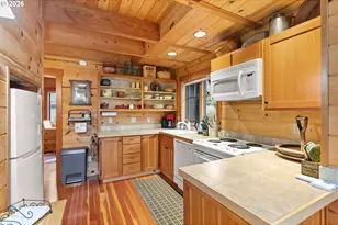 56483 McKenzie Hwy, McKenzie Bridge, OR 97413 - Photo 9