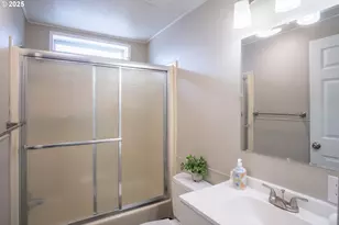 1145 SW Cypress St, McMinnville, OR 97128 - Photo 11