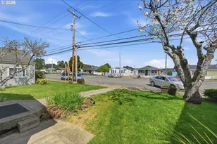 125 N 8th St, Lakeside, OR 97449 - Photo 5