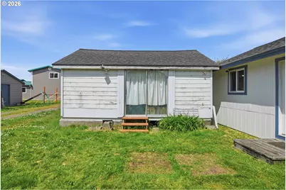 125 N 8th St, Lakeside, OR 97449 - Photo 27