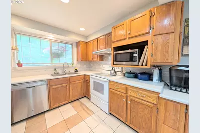 10408 S E St, Island City, OR 97850 - Photo 9