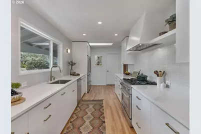 5525 SW Cherry Ave, Beaverton, OR 97005 - Photo 7