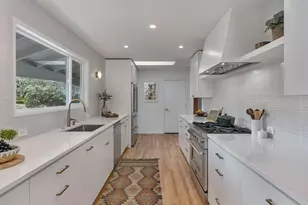 5525 SW Cherry Ave, Beaverton, OR 97005 - Photo 7