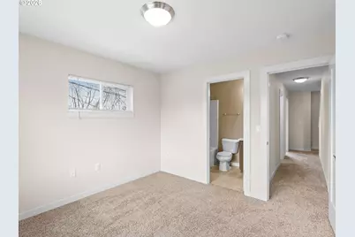 138 NE 109th Ave, Portland, OR 97220 - Photo 19