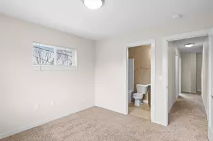 138 NE 109th Ave, Portland, OR 97220 - Photo 19