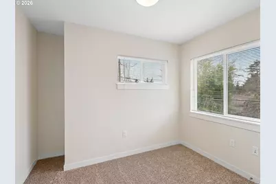 138 NE 109th Ave, Portland, OR 97220 - Photo 23