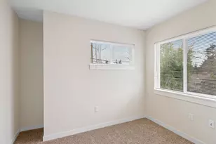 138 NE 109th Ave, Portland, OR 97220 - Photo 23