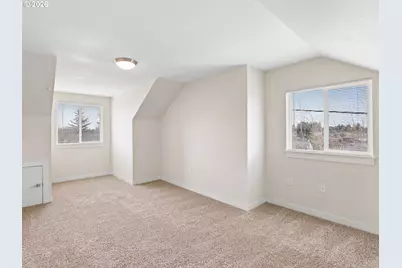 138 NE 109th Ave, Portland, OR 97220 - Photo 27