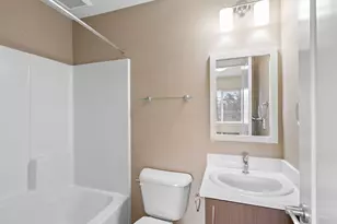 138 NE 109th Ave, Portland, OR 97220 - Photo 21