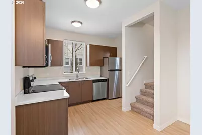 138 NE 109th Ave, Portland, OR 97220 - Photo 9
