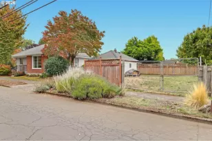 3105 SE 77th Ave, Portland, OR 97206 - Photo 21