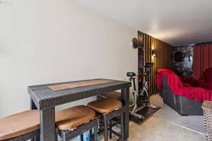 2523 SE 138th Ave, Portland, OR 97236 - Photo 7